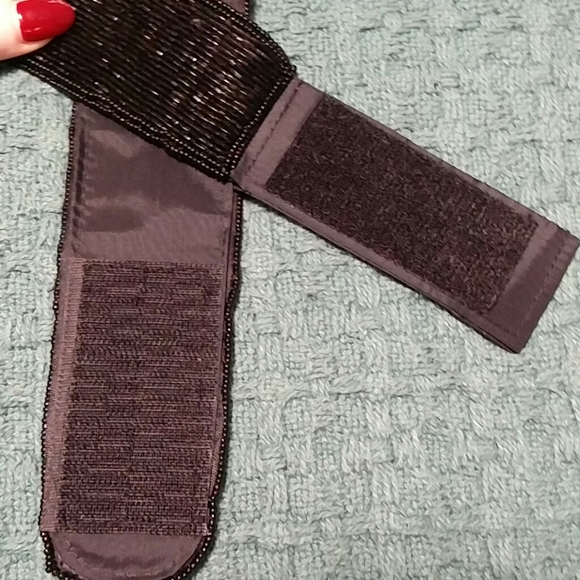 Beaded Velcro close belt, medium